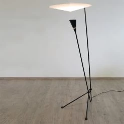 Stehleuchte B211 -Möbel & Dekoration 01 LIGNES DE DEMARCATION 2019 8 1280x1280