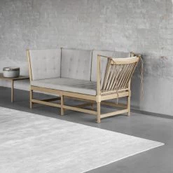 Spoke-Back Sofa -Möbel & Dekoration 2018 10 09 DesignDeals14802 1280x1280