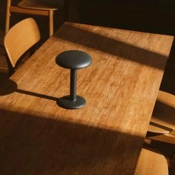 Gustave Tischleuchte 17 Gustave Tischleuchte -Möbel & Dekoration 202204 FLOS 0297 1280x1280