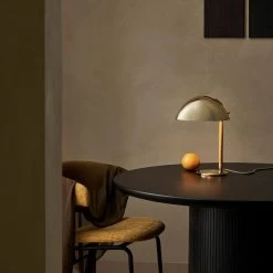 Tischleuchte 9209 -Möbel & Dekoration 230329 GUBI EH 04 0221 1280x1280