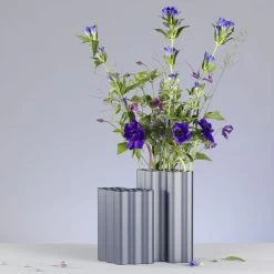 Nuage Vase Medium -Möbel & Dekoration 6070867 Nuage steel blue Group v fullbleed 1440x 1280x1280