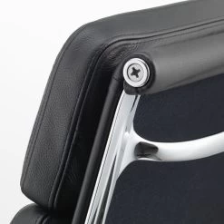 Soft Pad Chair EA 217 -Möbel & Dekoration 6931529 Soft Pad Chair EA 217 Detail v fullbleed 1440x 1280x1280