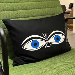 Kissen Eyes -Möbel & Dekoration ACE9DB63 EAEC 41F3 9A78 D86A37745916 1280x1280