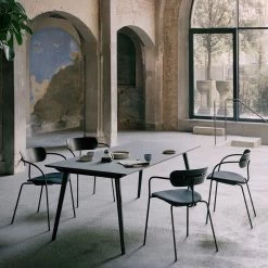 Pavilion Chair (gepolstert) -Möbel & Dekoration AV4 ambiente 1 1280x1280