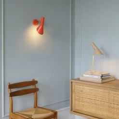 AJ Wandleuchte 19 AJ Wandleuchte -Möbel & Dekoration AW23 AJ Mini Warm sand AJ Wall Electric orange Frederiksberg Denmark Interior 17050 1280x1280