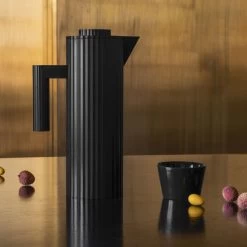 Plissé Thermoskanne -Möbel & Dekoration Alessi Plisse Isolierkanne MDL12 002 1920x1920 1280x1280