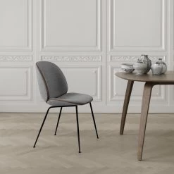 Beetle Chair Mit Vollpolsterung -Möbel & Dekoration Beetle chair remix 123 pipe cognac leather Gubi dining table elliptical walnut 1280x1280