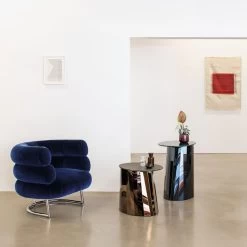 Pli Side Table Low -Möbel & Dekoration ClassiCon bibendum armchair pli side table artwork redjaian photo hassos 1280x1280