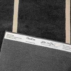 Kilkenny Teppich -Möbel & Dekoration ClassiCon monolith rug Eileen Gray label photo narendra shrestha 1280x1280 5