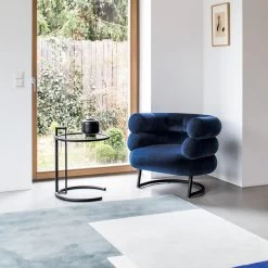 Roquebrune Teppich -Möbel & Dekoration ClassiCon roquebrune rug adjustable table e 1027 black version bibendum armchair photo hassos 1280x1280