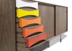 Triennale Sideboard AV01 Colour -Möbel & Dekoration Detail AV01 painted drawers 1280x1280
