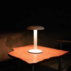 Gustave Tischleuchte 18 Gustave Tischleuchte -Möbel & Dekoration Flos10 1280x1280