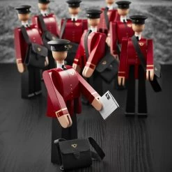 Postbote Figur -Möbel & Dekoration KB 39214 07 1 1280x1280