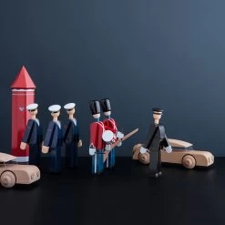 Polizist Figur -Möbel & Dekoration KB 39267 39024 39025 39219 Marine w guardsmen on shelf 1280x1280 1