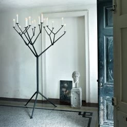 Officina Kerzenleuchter -Möbel & Dekoration Magis officina tree candle holder ambient mono AC895 anthracite 01 hr 1280x1280