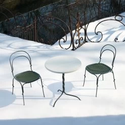 Vigna Bistrotisch -Möbel & Dekoration Magis vigna table ambient multi TV1500 TV1505 green white 01 hr 1280x1280