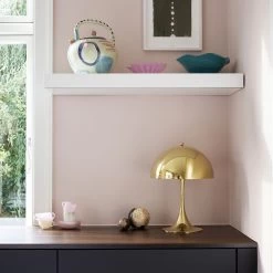 Panthella 320 Messing Tischleuchte 13 Panthella 320 Messing Tischleuchte -Möbel & Dekoration Panthella 320 Brass SS21 Interior 2 2 07244 1280x1280