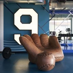 Joe Baseball-Sessel -Möbel & Dekoration Poltronova TSH Joe and pouf 1280x1280