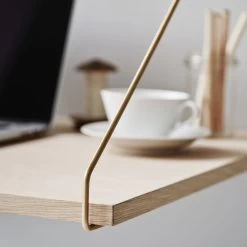 Royal System Regal 3 (Konfigurationsbeispiel) 8 Royal System Regal 3 (Konfigurationsbeispiel) -Möbel & Dekoration RS desk brass hanger closeup styled 1280x1280