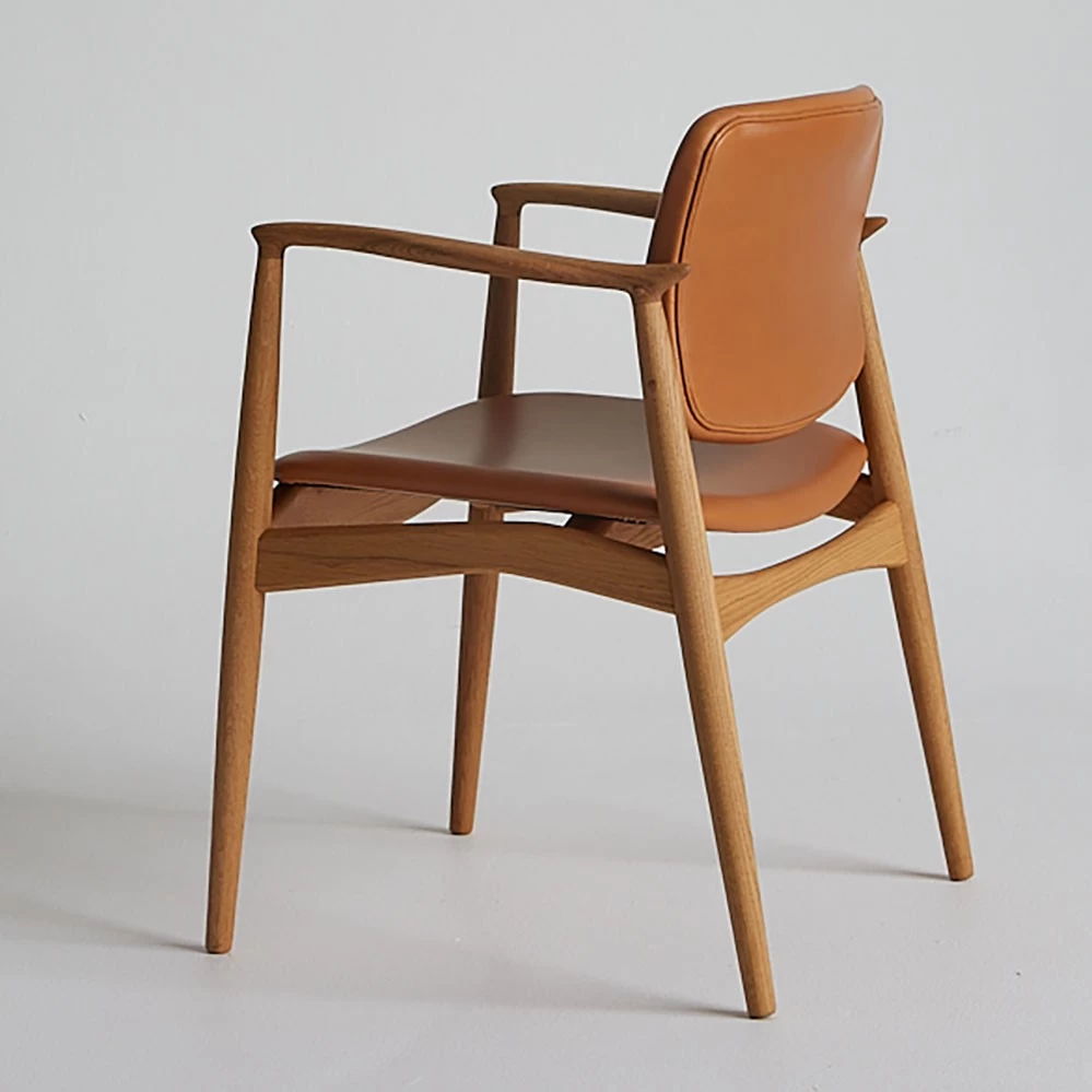 Captain’s Chair 5 Captain’s Chair - Image 3