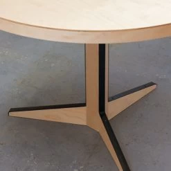 One Leg Table -Möbel & Dekoration Unknown 4 1280x1280