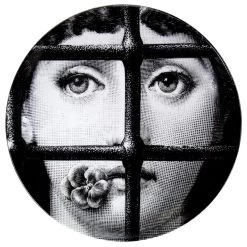 Wandteller 361: Gitter