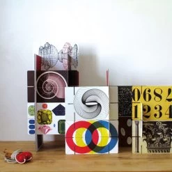 House Of Cards Giant 9 House Of Cards Giant -Möbel & Dekoration cartes eames giant C Pauline Ruhl Saur2 1280x1280