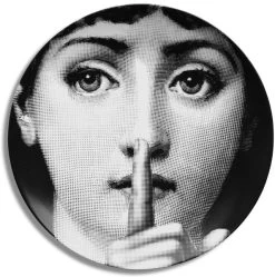 Wandteller 334: Finger