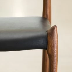 Stuhl Modell 78 12 Stuhl Modell 78 -Möbel & Dekoration moller chair 78 walnut black leather close up leg 1280x1280
