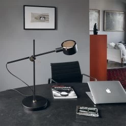 G.O. Tischleuchte -Möbel & Dekoration oluce 2022 17 1280x1280