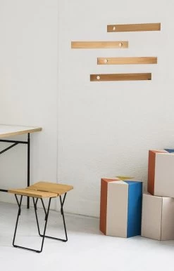 Riki Solid Stool -Möbel & Dekoration riki imgae 65339 credit requiredae 65341 4101 3 1280x1280