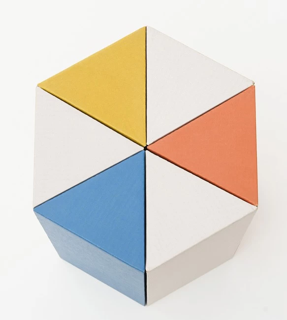 Riki Carton Stool 4 Riki Carton Stool – Bild 2