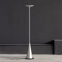 Ziggurat Stehleuchte